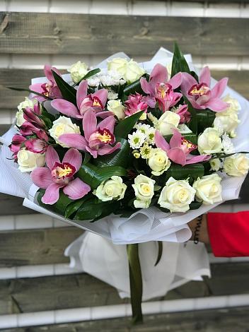 Букет цветов из: Розы и Хризантемы в Танцырее