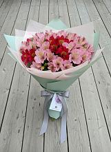 Букет цветов из:  Альстромерии в Танцырее