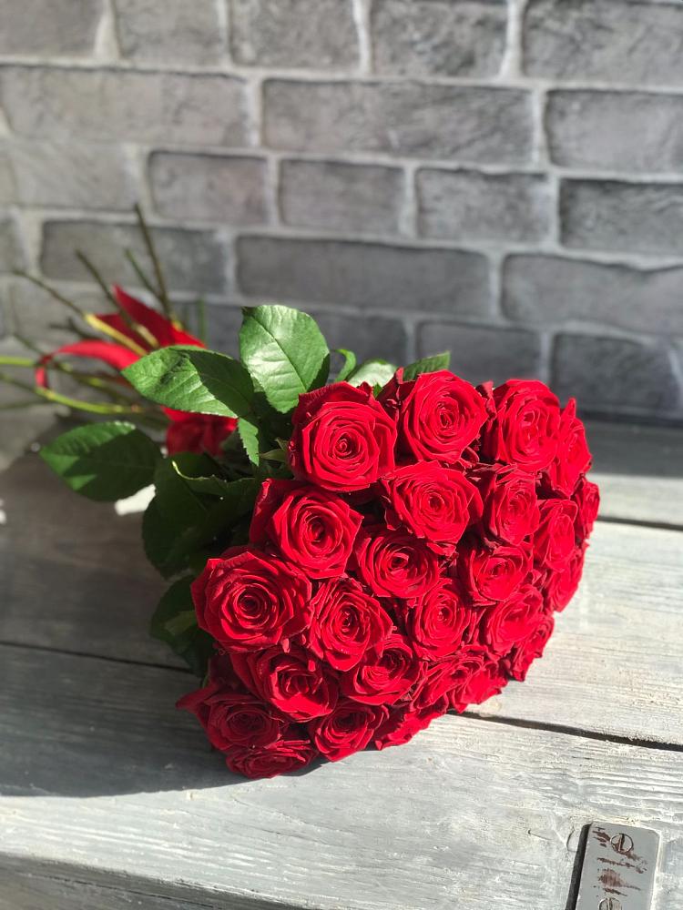 Букет Красные розы Фридом в Танцырее