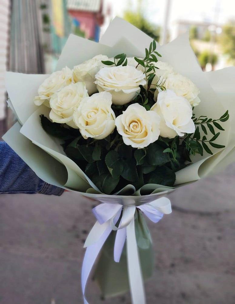 Букет Белые розы Проуд в Танцырее