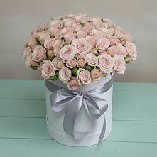 Цветочная композиция из Розы в шляпной коробке в Танцырее