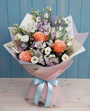 Букет цветов из:  Лизиантусы, Розы, Альстромерии и Гипсофила в Танцырее