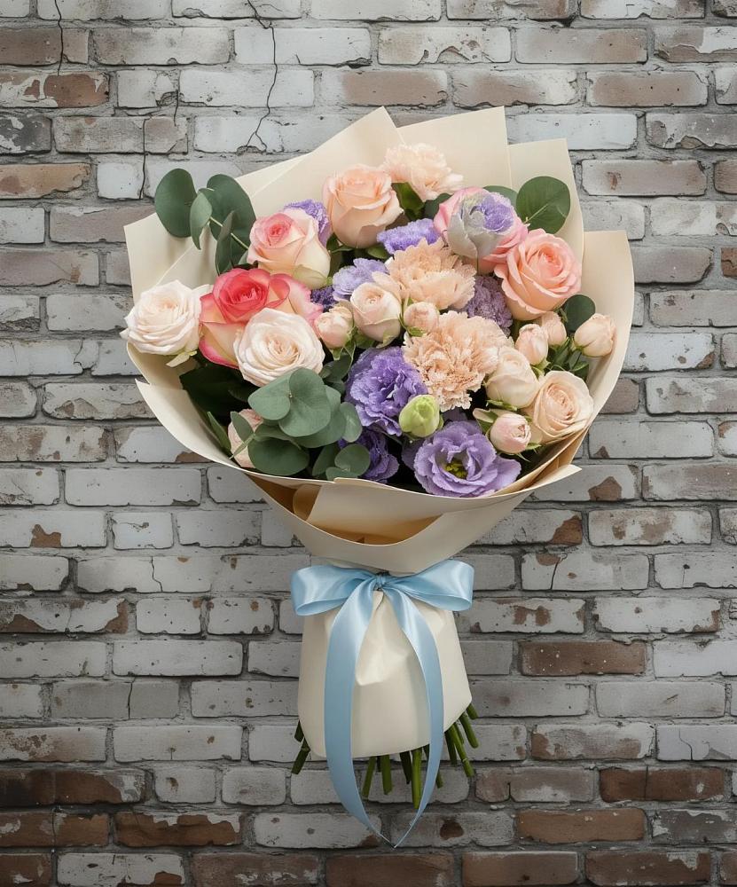 Букет цветов из: Розы, Лизиантусы и Гвоздики в Танцырее