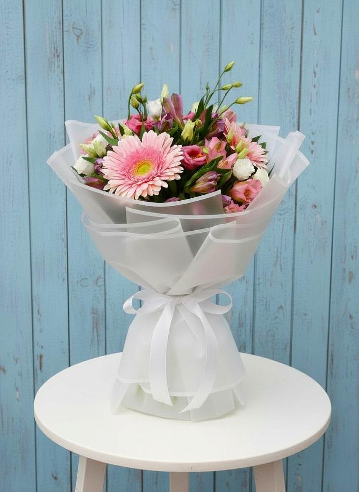 Букет цветов из: Герберы, Альстромерии и Лизиантусы в Танцырее