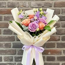 Букет цветов из:  Лизиантусы и Розы #REPLACE_PRED# Танцырее