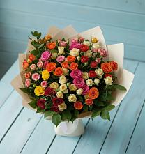 Букет Микс из разноцветных кустовых роз в Танцырее