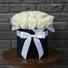 Цветочная композиция из Розы в шляпной коробке в Танцырее